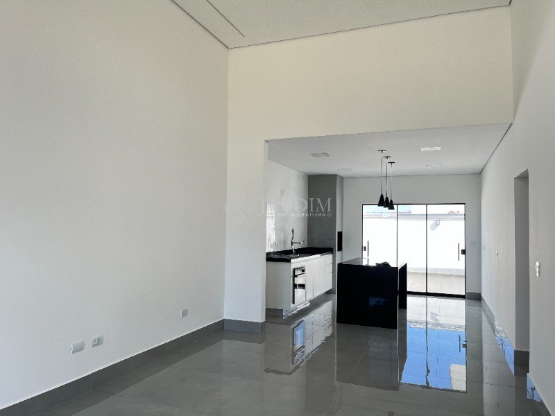 Casa de Condomínio à venda com 3 quartos, 245m² - Foto 4