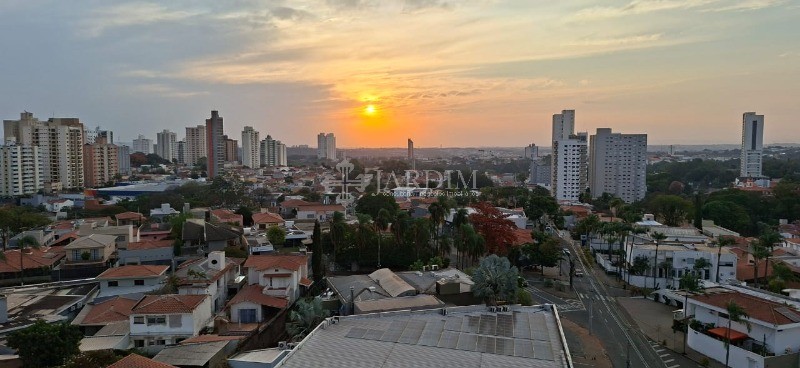 Apartamento à venda com 3 quartos, 126m² - Foto 1