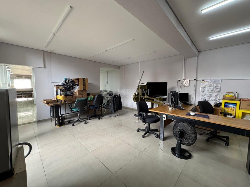 Prédio Inteiro - Foto 12