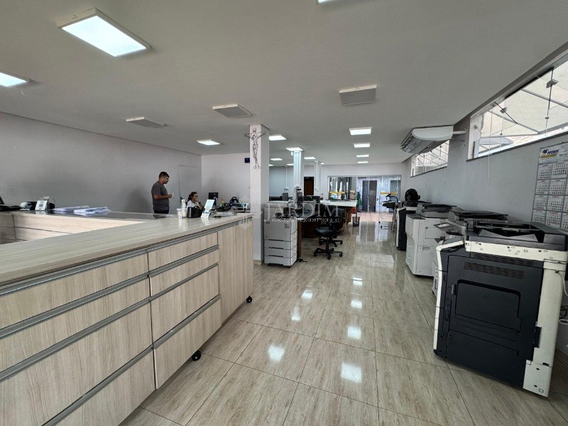 Prédio Inteiro - Foto 1