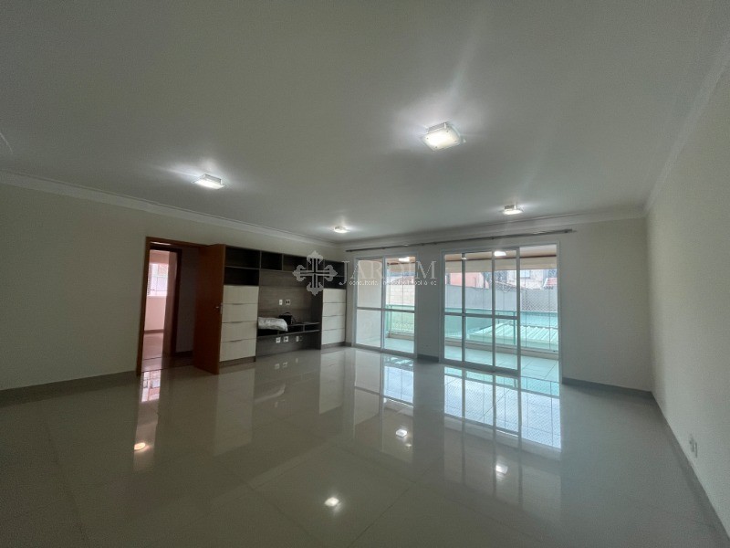 Apartamento, 3 quartos, 140 m² - Foto 1