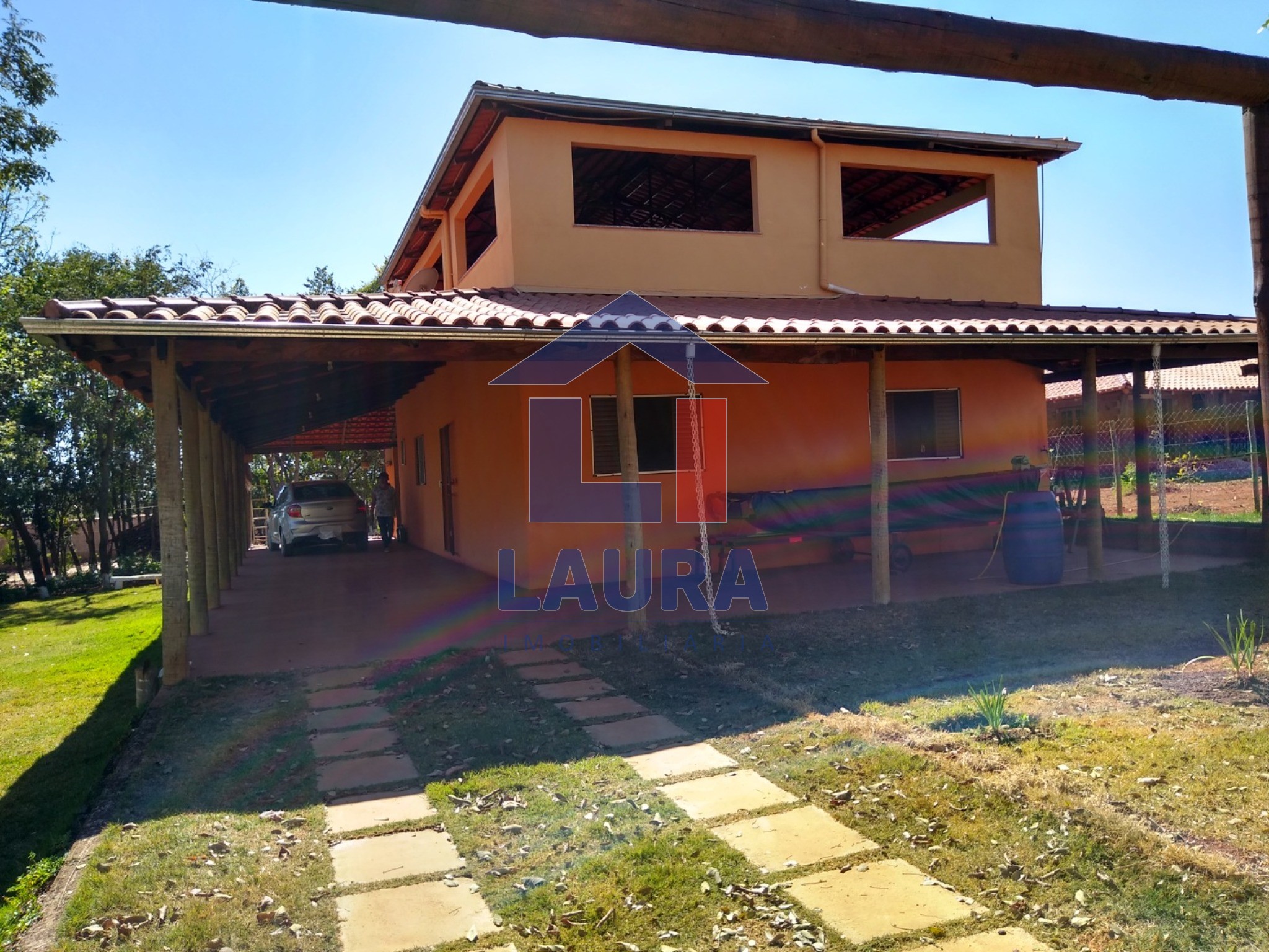 Chácara, 3 quartos, 1400 m² - Foto 1