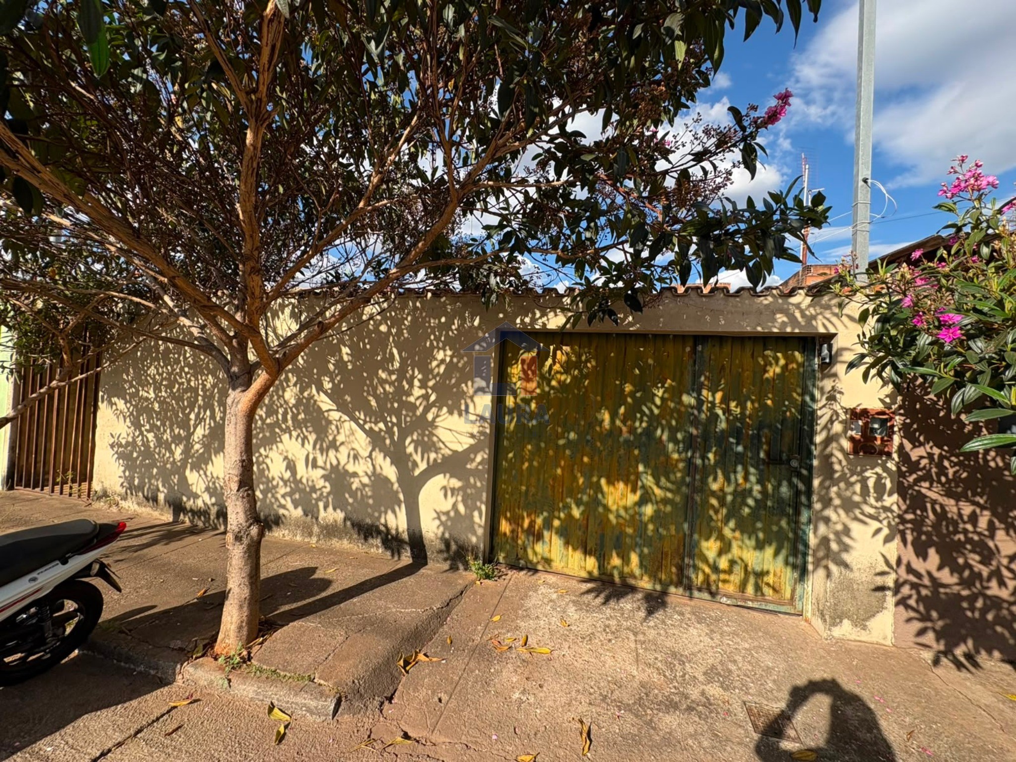 Casa, 3 quartos, 243 m² - Foto 1