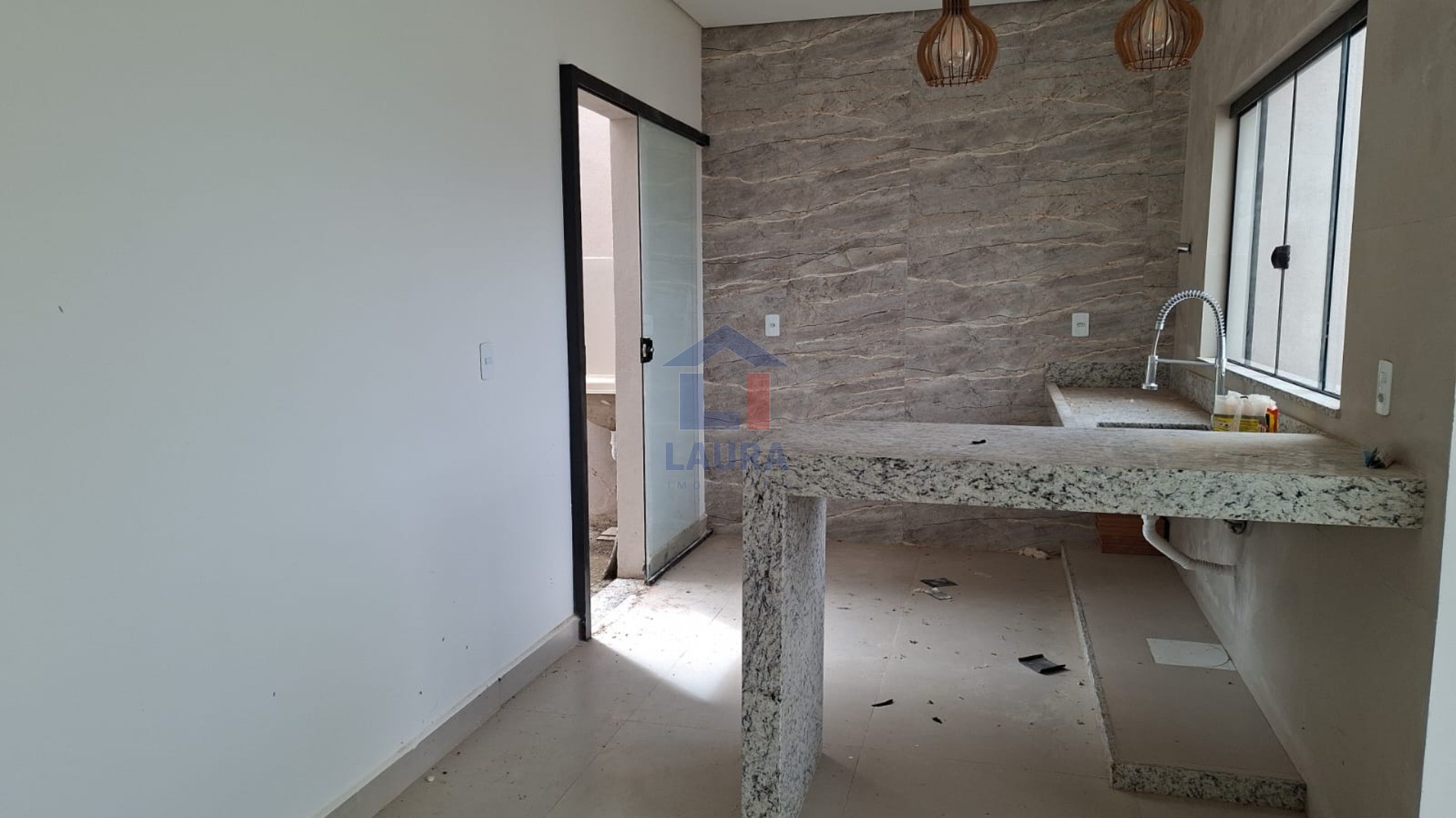 Casa, 2 quartos, 92840 m² - Foto 2