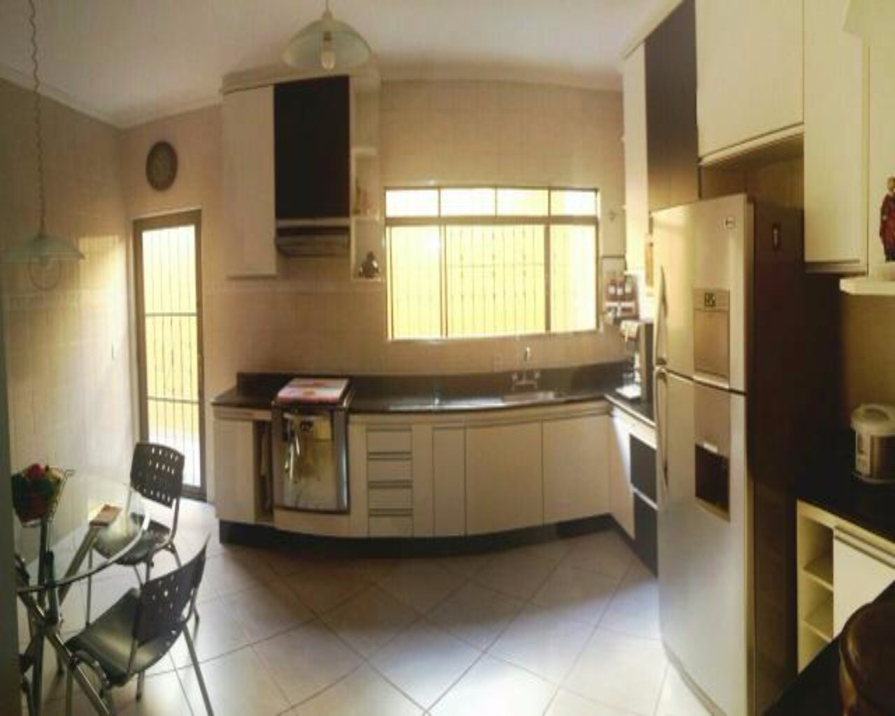 Casa, 4 quartos, 248 m² - Foto 2