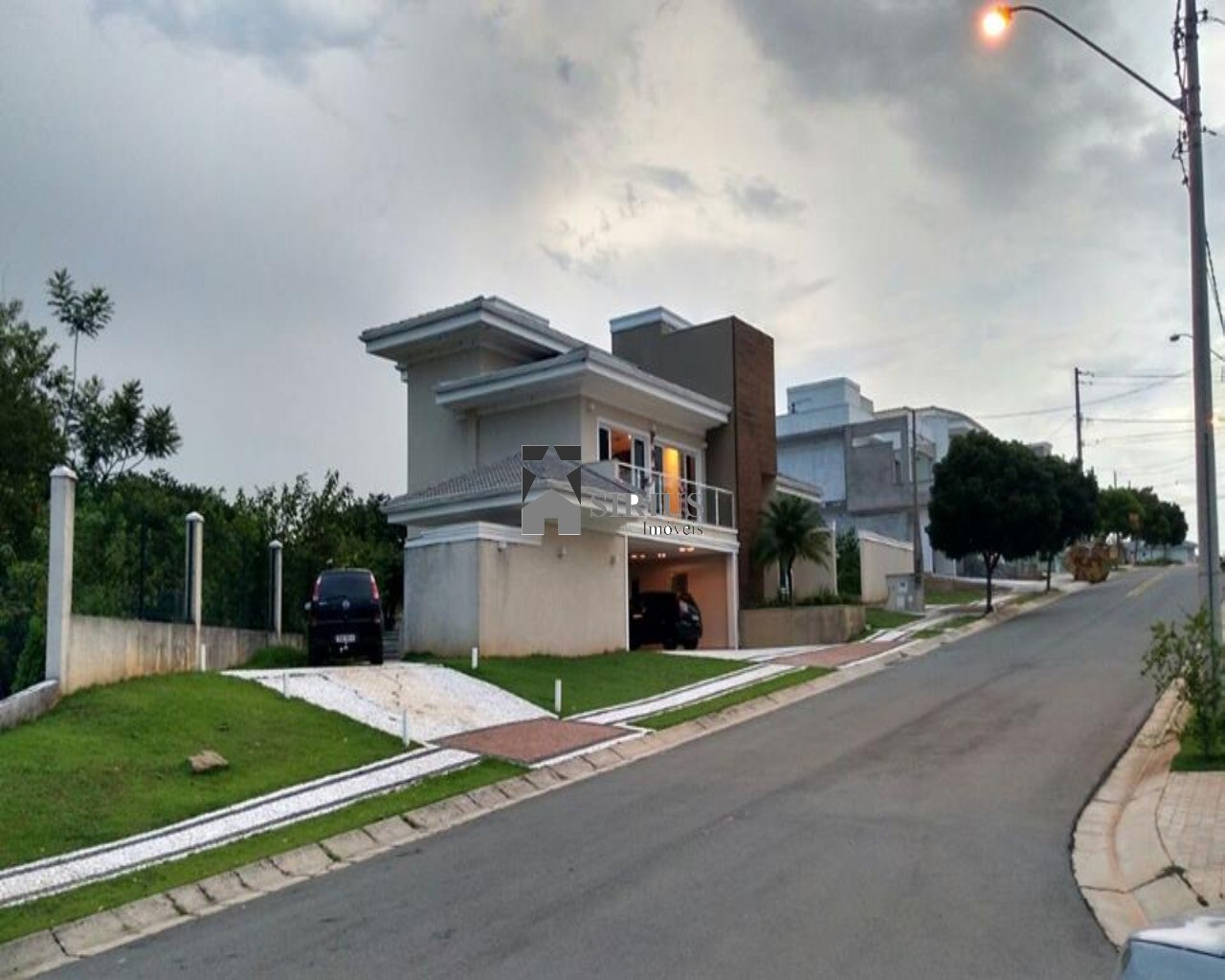 Casa de Condomínio à venda com 4 quartos, 560m² - Foto 3