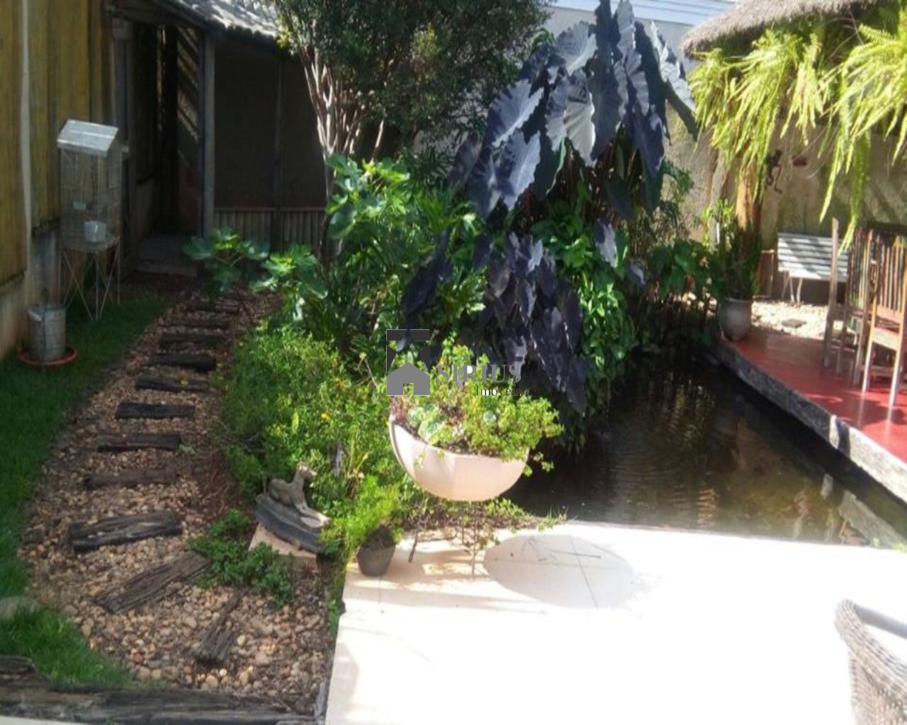 Casa de Condomínio à venda com 4 quartos, 560m² - Foto 9