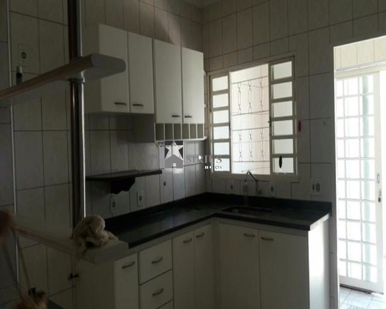 Casa à venda com 3 quartos, 190m² - Foto 4