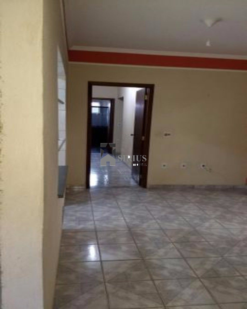 Casa à venda com 3 quartos, 190m² - Foto 1
