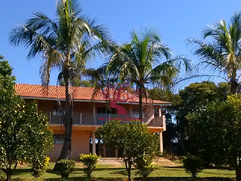 Chácara à venda com 3 quartos, 24323m² - Foto 1
