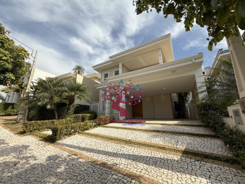 Casa de Condomínio à venda com 4 quartos, 273m² - Foto 2