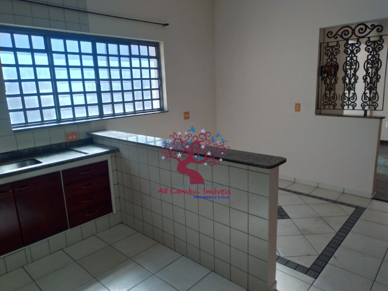 Casa para alugar com 2 quartos, 280m² - Foto 5