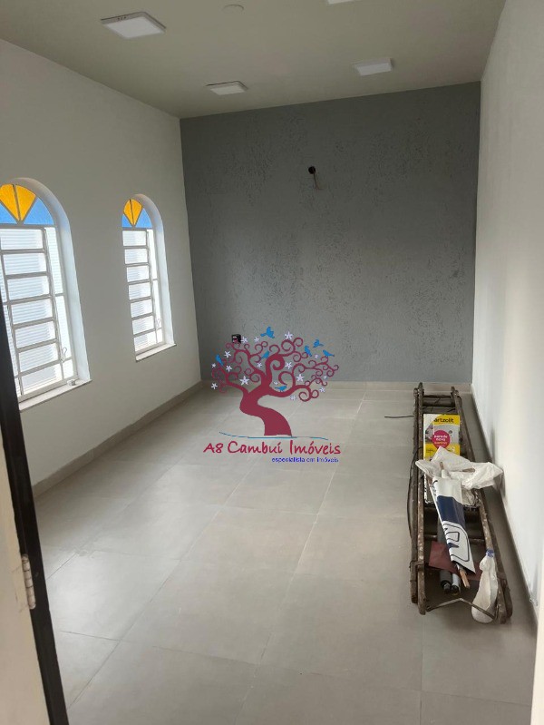 Casa para alugar com 3 quartos, 300m² - Foto 4