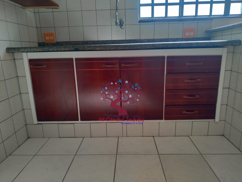 Casa para alugar com 2 quartos, 280m² - Foto 3