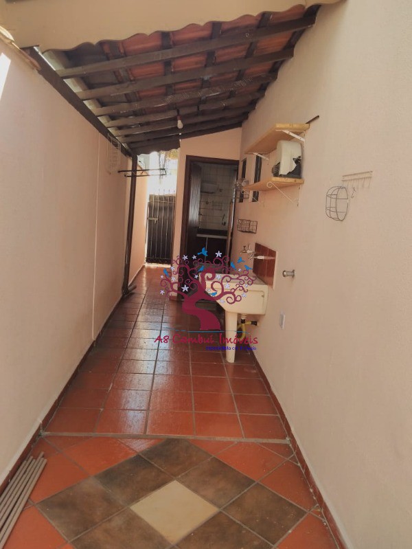 Casa para alugar com 2 quartos, 280m² - Foto 2