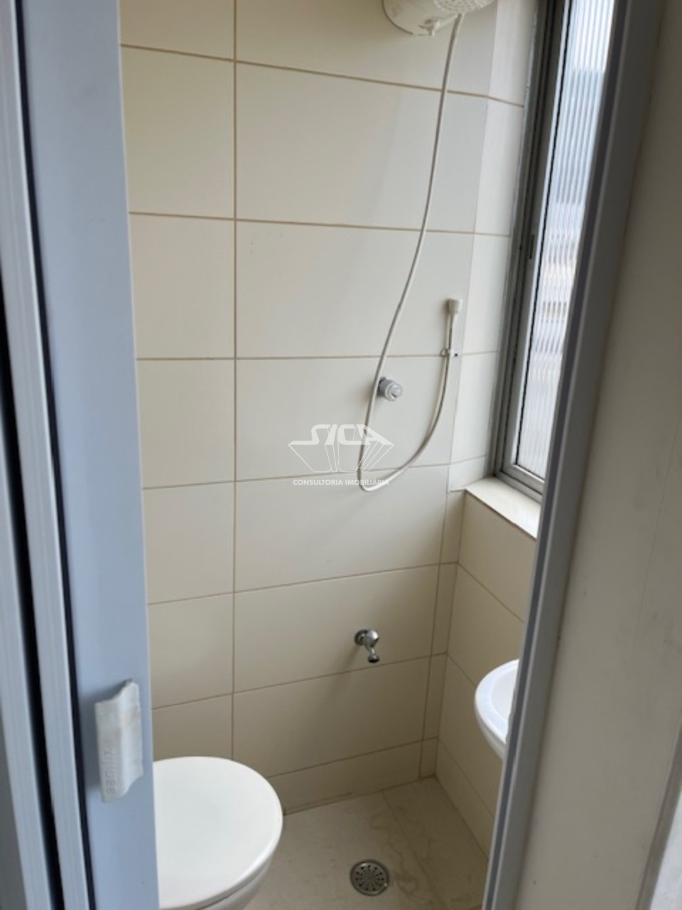 Apartamento para alugar com 3 quartos, 105m² - Foto 12