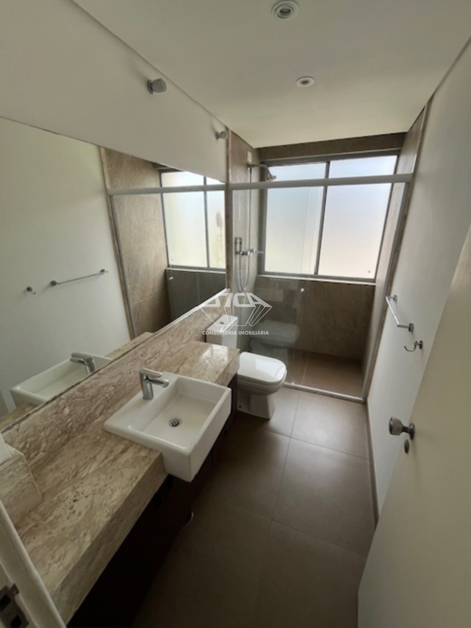 Apartamento para alugar com 3 quartos, 105m² - Foto 17