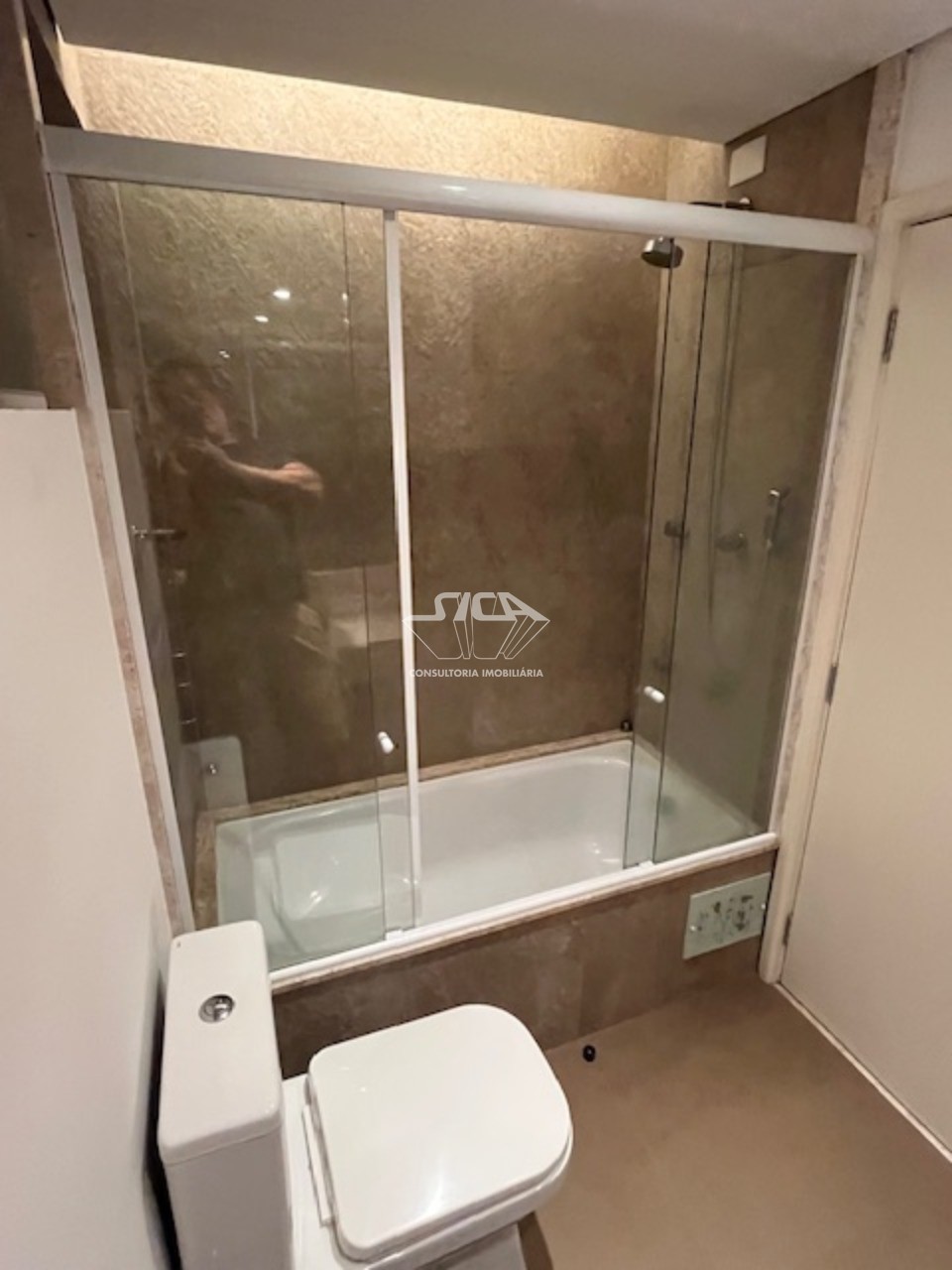 Apartamento para alugar com 3 quartos, 105m² - Foto 16