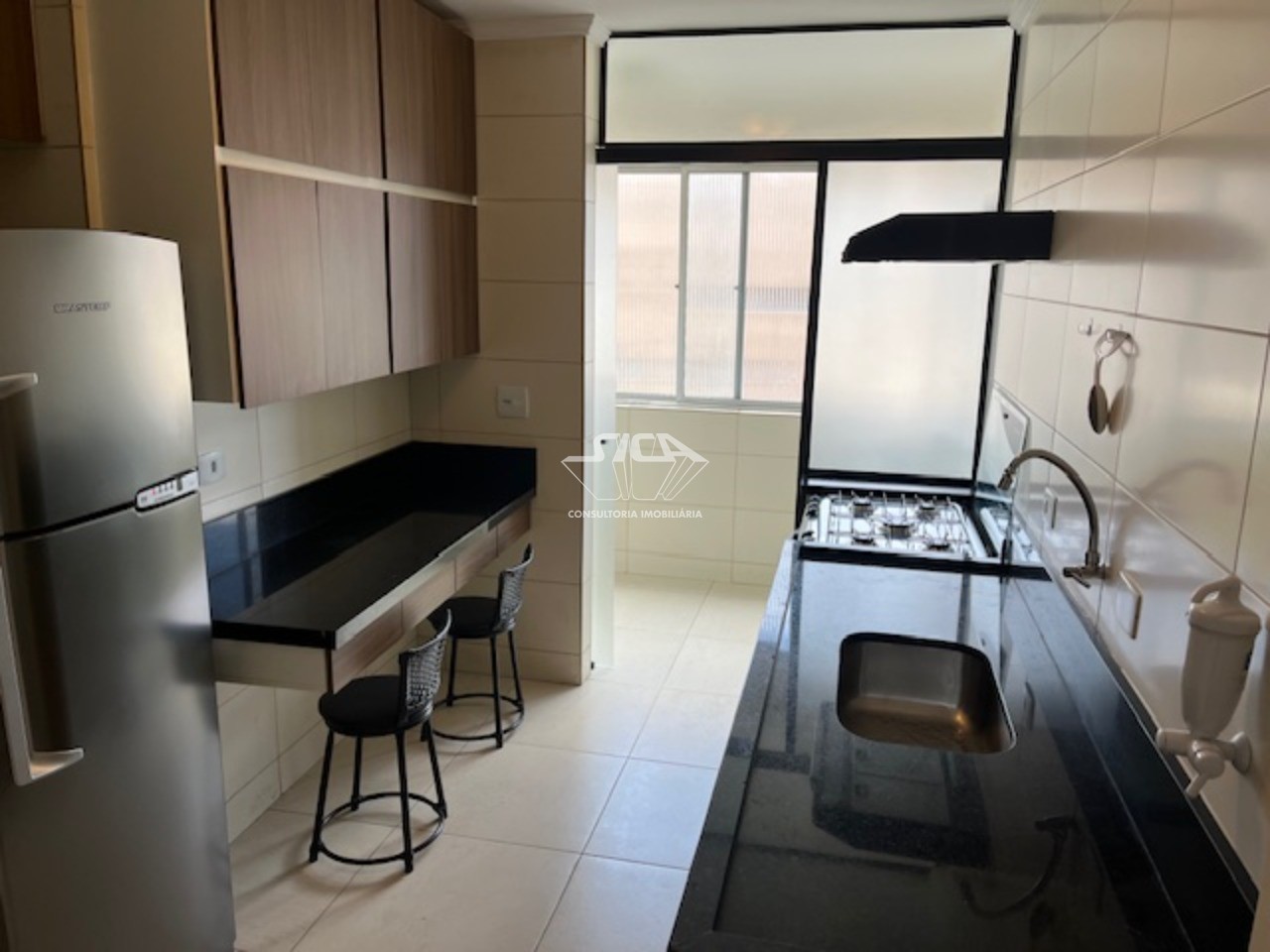 Apartamento para alugar com 3 quartos, 105m² - Foto 8