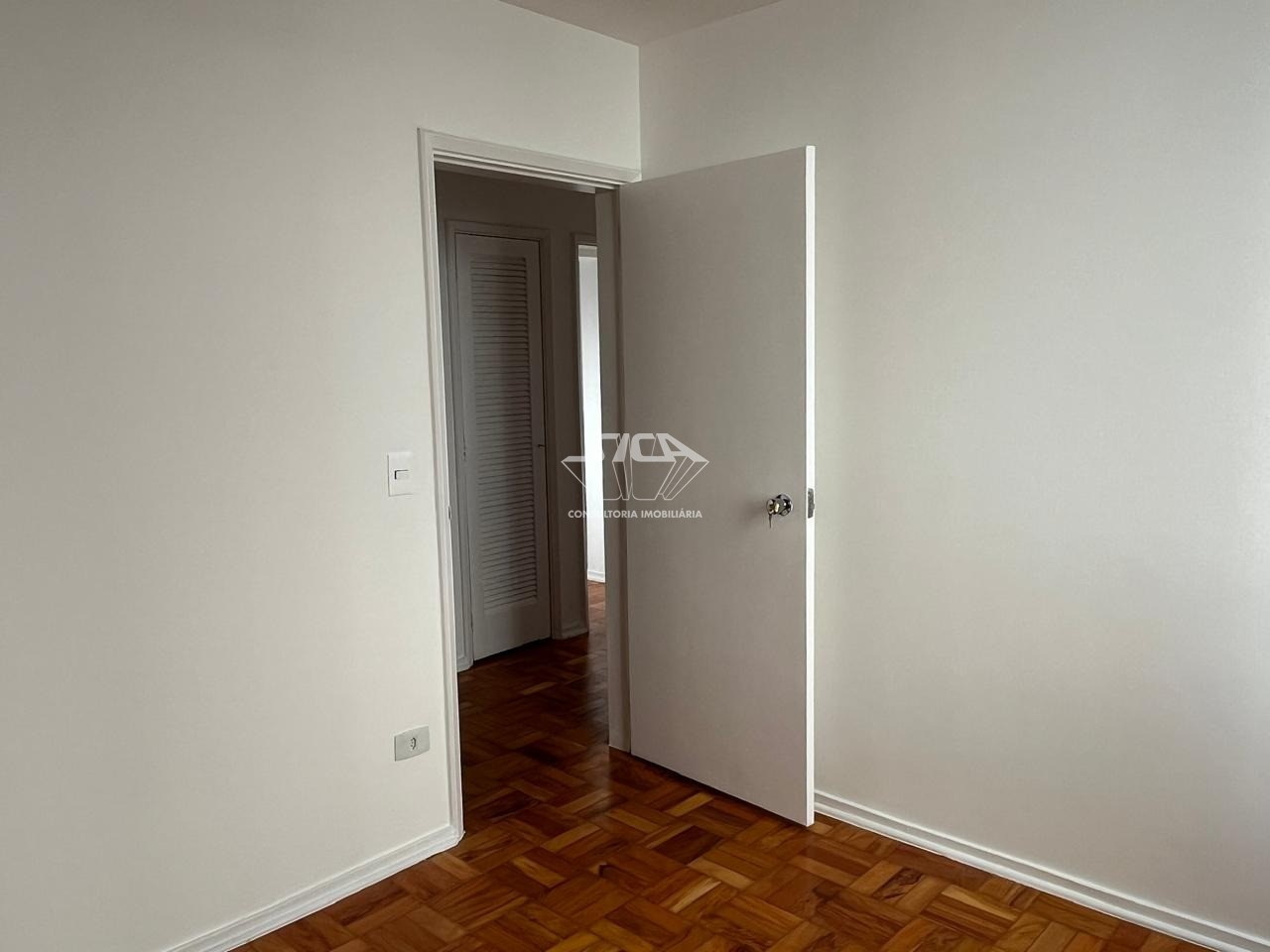 Apartamento à venda e aluguel com 3 quartos, 136m² - Foto 11