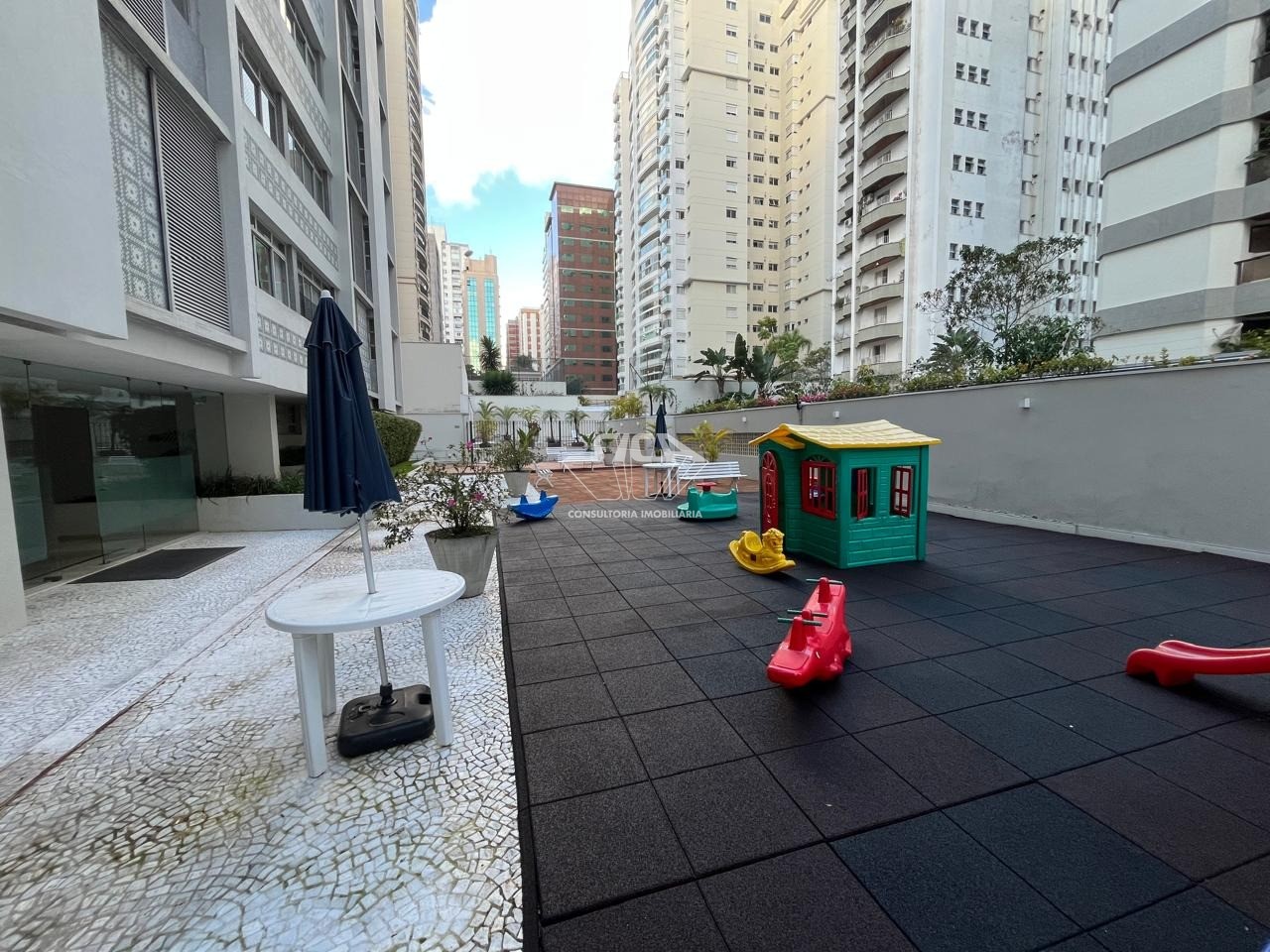Apartamento à venda e aluguel com 3 quartos, 136m² - Foto 28