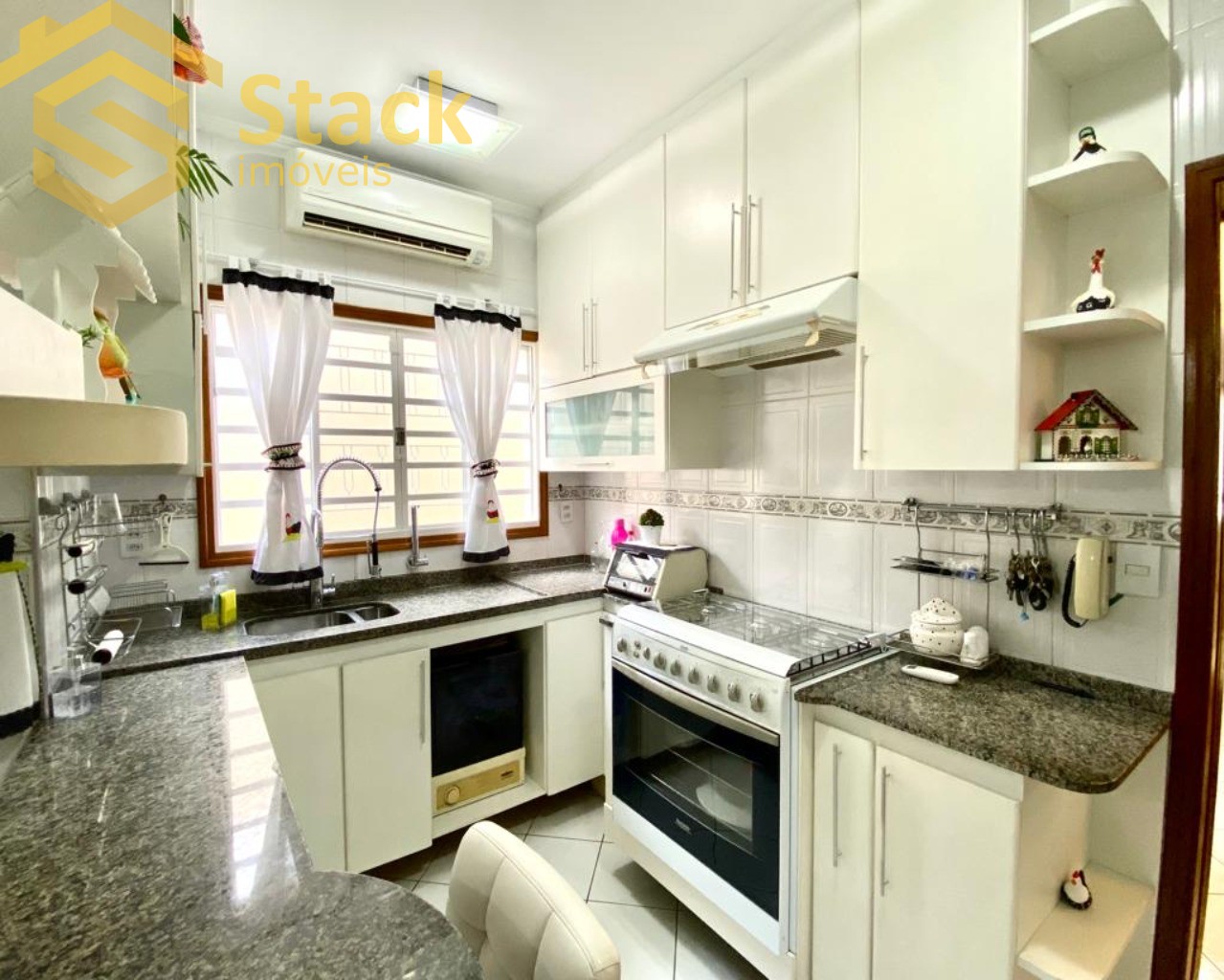 Casa, 3 quartos, 188 m² - Foto 11