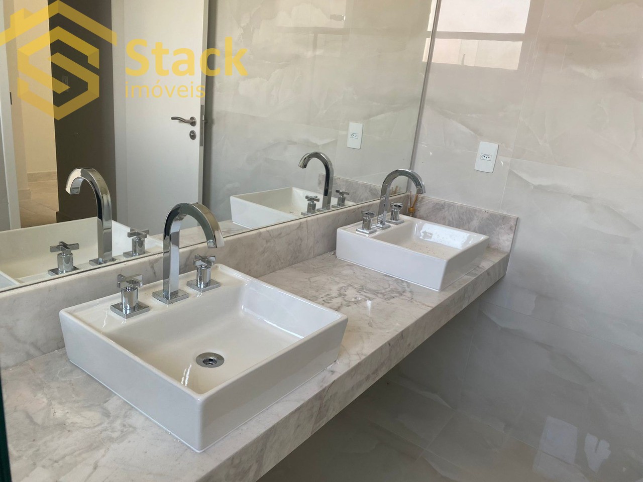 Casa, 4 quartos, 330 m² - Foto 40