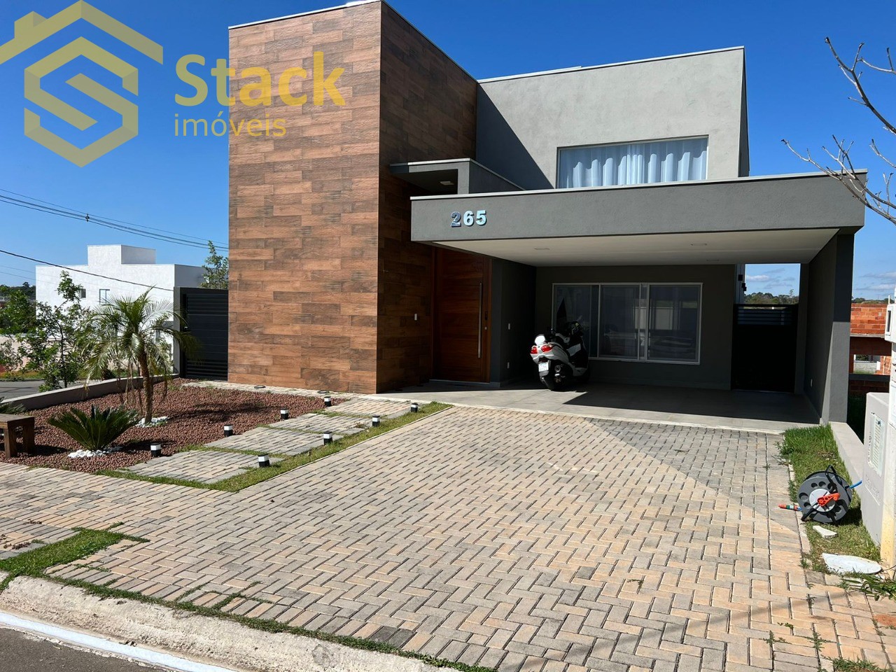 Casa, 3 quartos, 210 m² - Foto 1