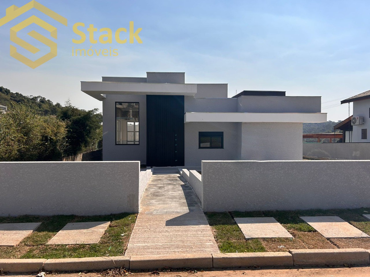Casa, 4 quartos, 185 m² - Foto 1