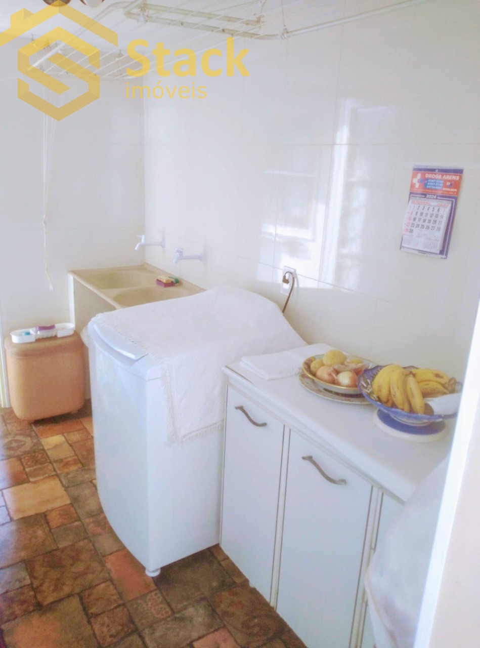 Casa à venda com 3 quartos, 200m² - Foto 25