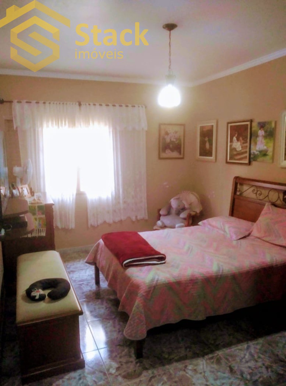 Casa à venda com 3 quartos, 200m² - Foto 27