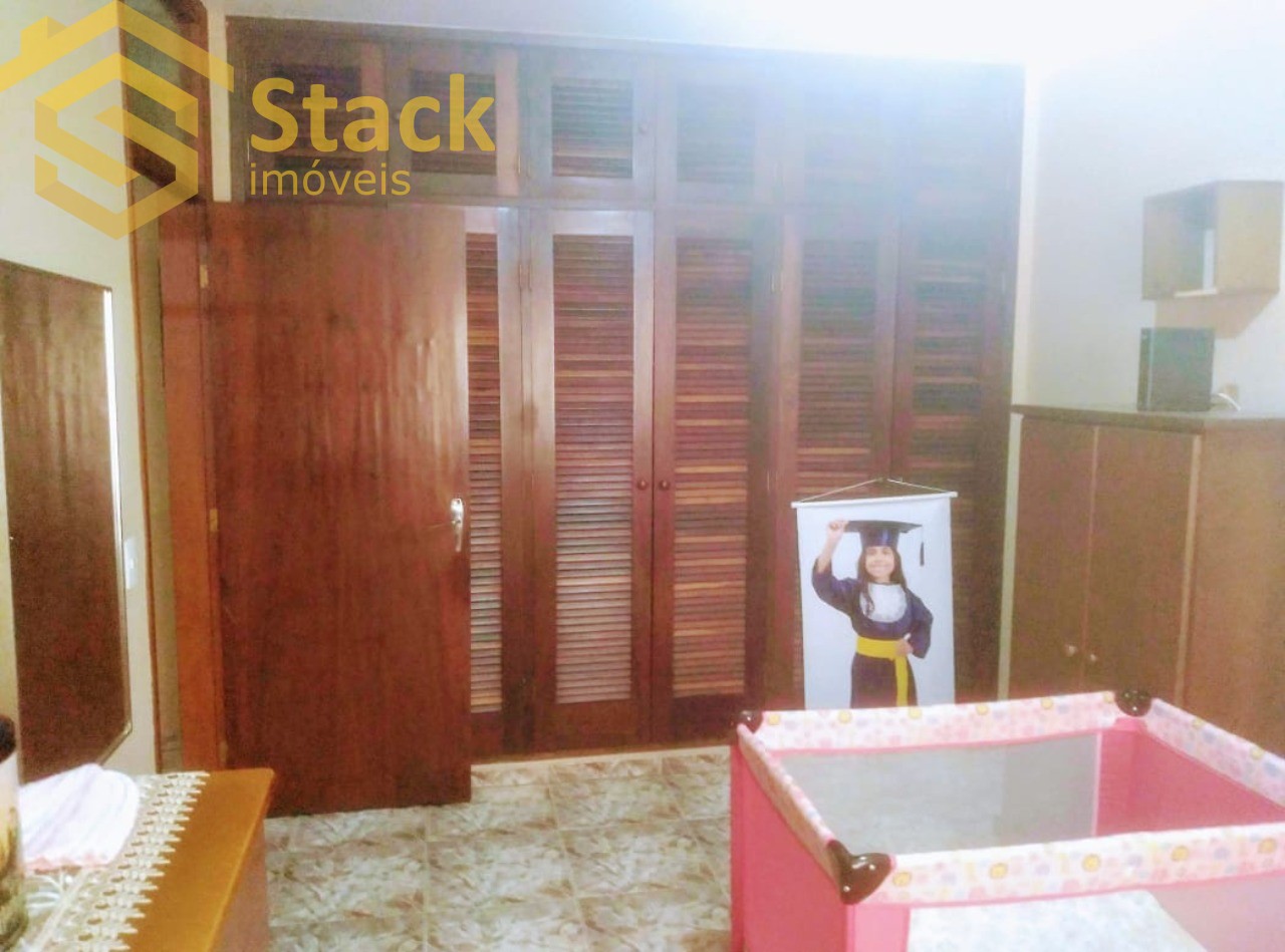 Casa à venda com 3 quartos, 200m² - Foto 29