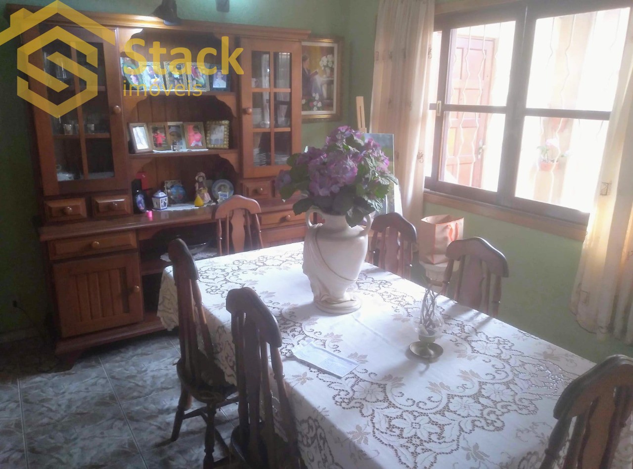 Casa à venda com 3 quartos, 200m² - Foto 17