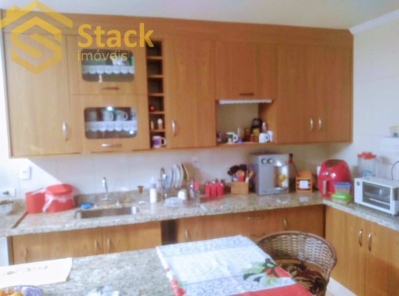 Casa à venda com 3 quartos, 200m² - Foto 21