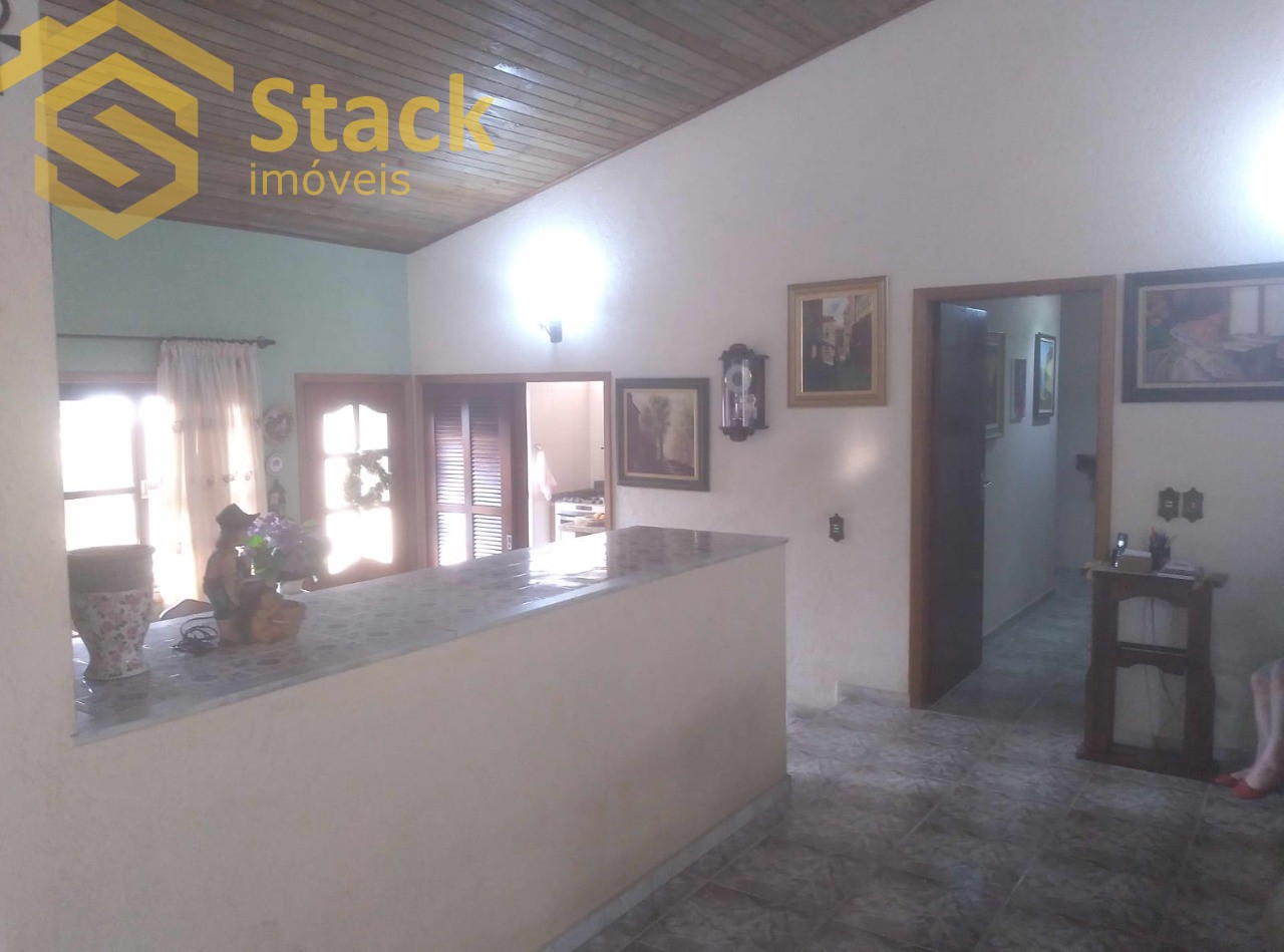 Casa à venda com 3 quartos, 200m² - Foto 16