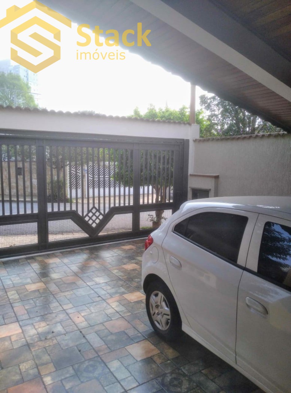 Casa à venda com 3 quartos, 200m² - Foto 4