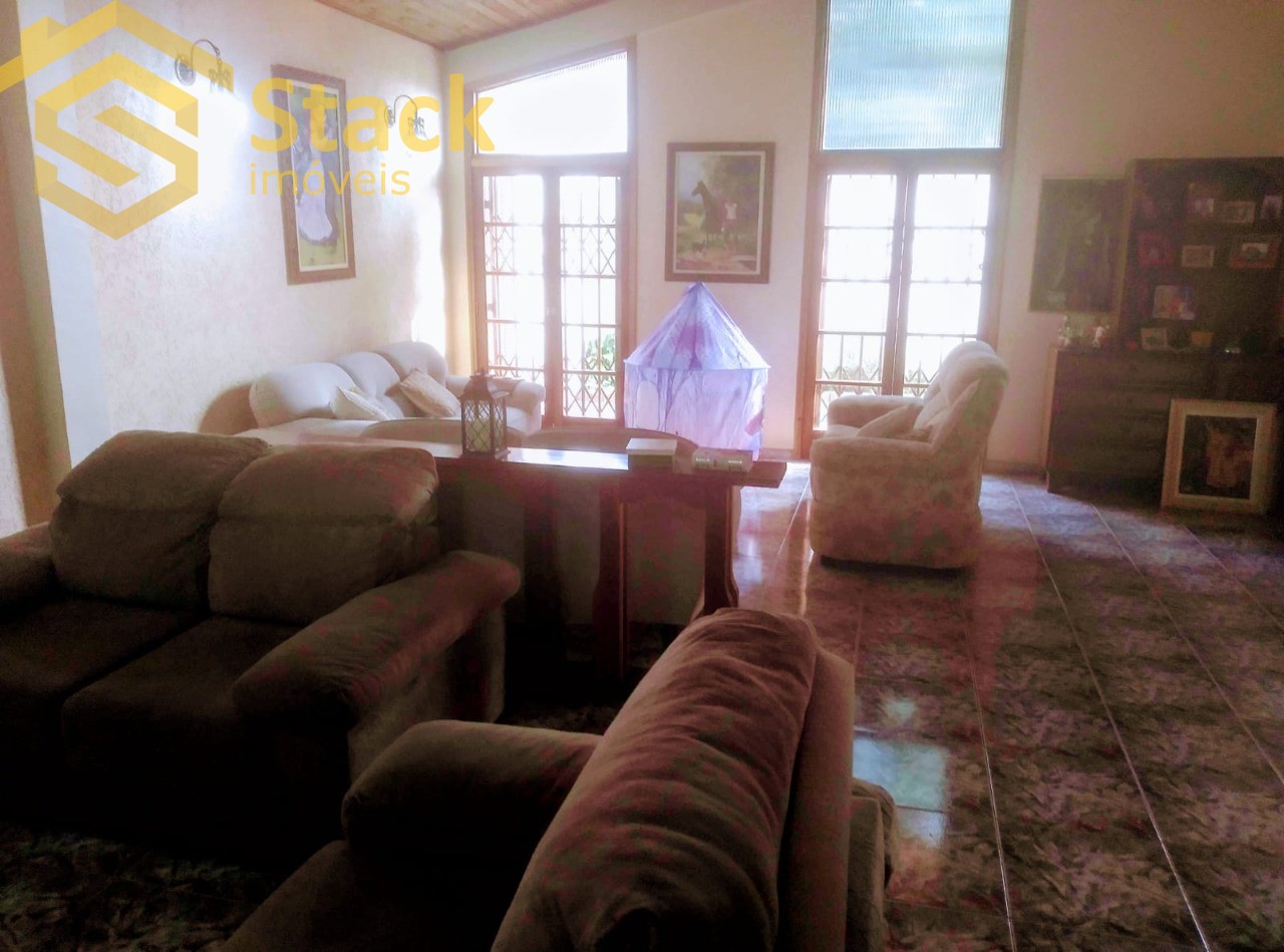 Casa à venda com 3 quartos, 200m² - Foto 14