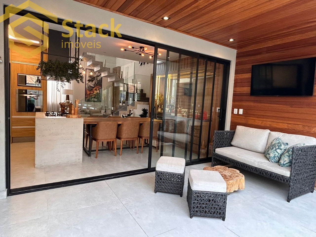 Casa, 3 quartos, 166 m² - Foto 1
