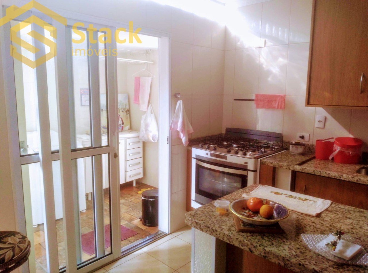 Casa à venda com 3 quartos, 200m² - Foto 23