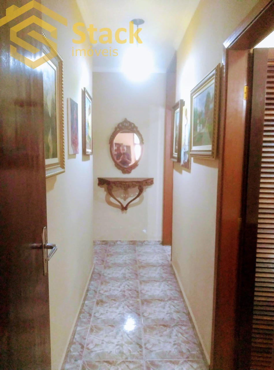 Casa à venda com 3 quartos, 200m² - Foto 26