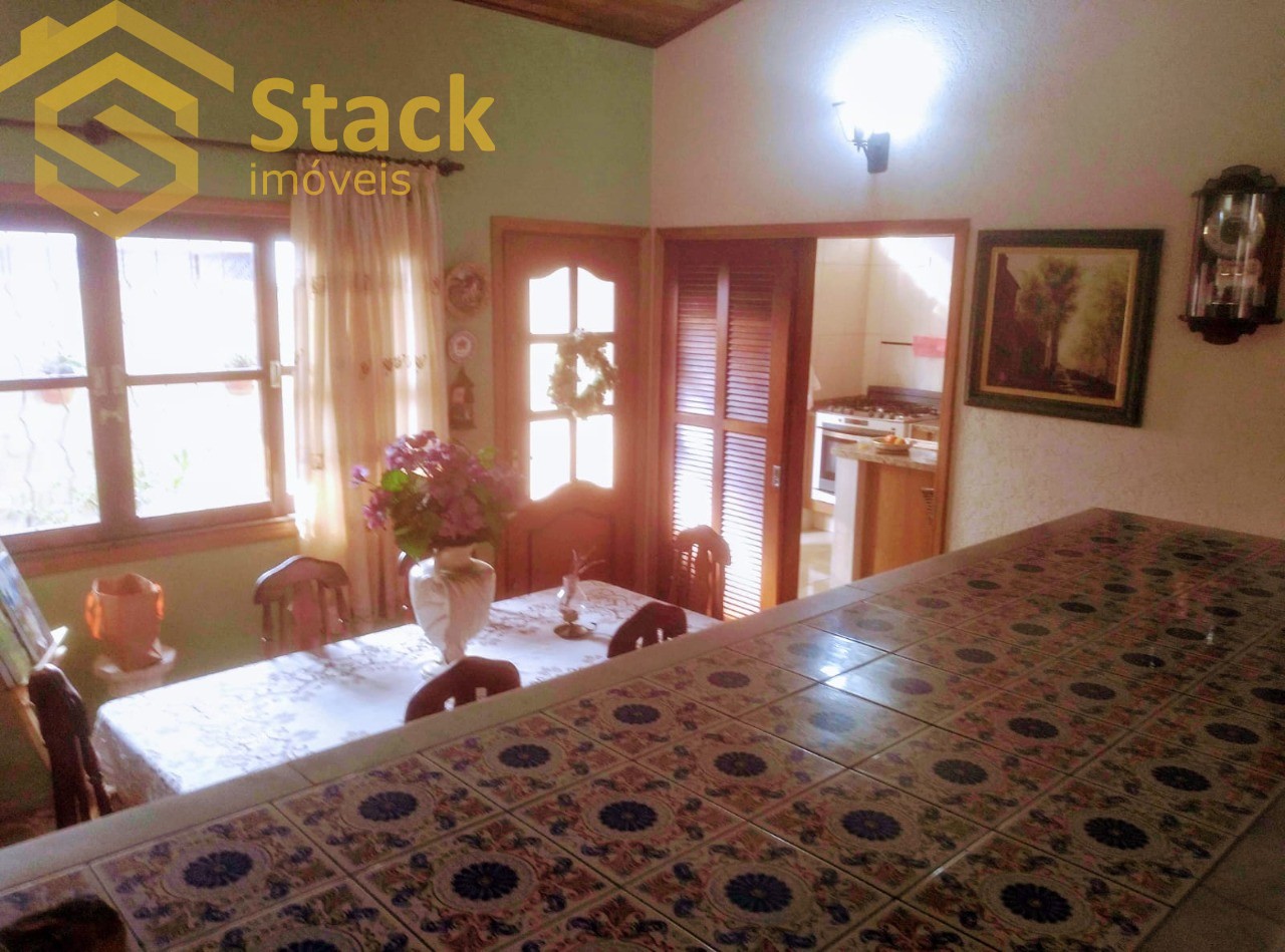 Casa à venda com 3 quartos, 200m² - Foto 15
