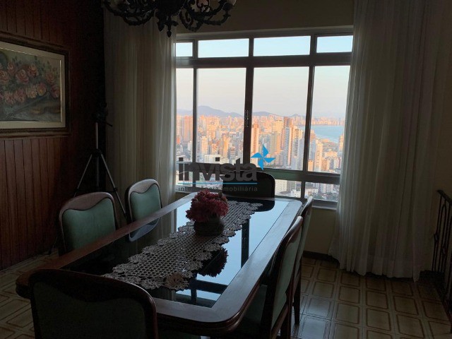 Casa de Condomínio à venda com 5 quartos, 570m² - Foto 16