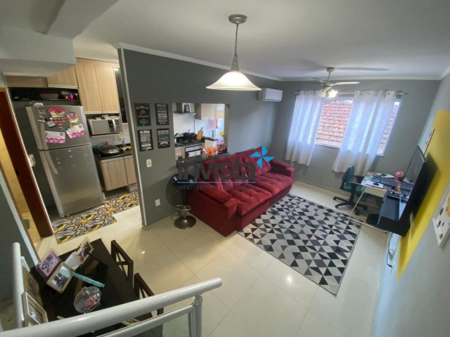 Casa à venda com 2 quartos, 95m² - Foto 1