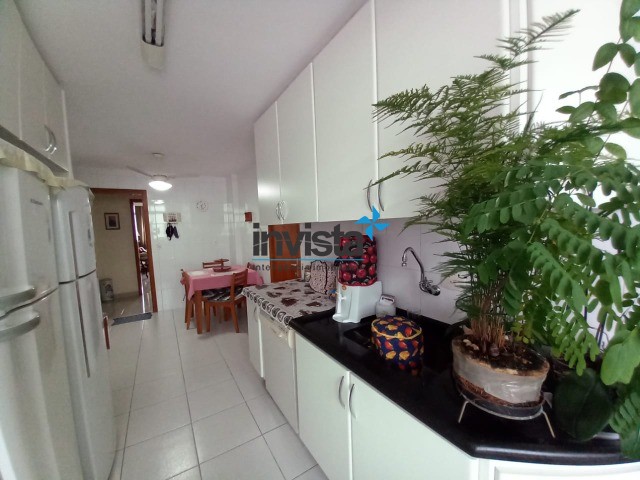 Apartamento à venda com 3 quartos, 180m² - Foto 13