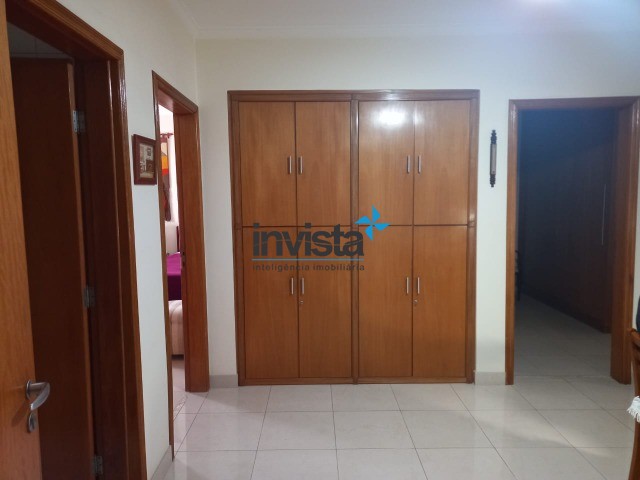 Apartamento à venda com 3 quartos, 180m² - Foto 9