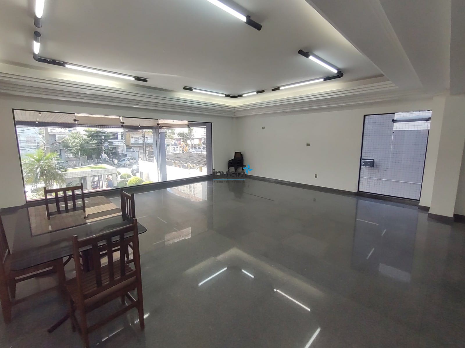 Apartamento à venda com 2 quartos, 75m² - Foto 21