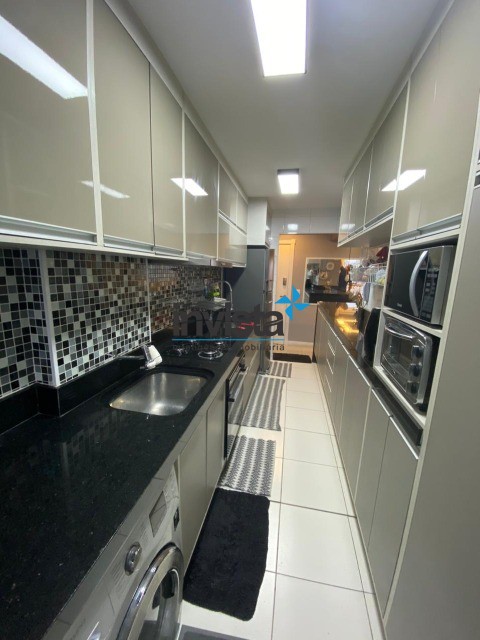 Apartamento à venda com 3 quartos, 96m² - Foto 18