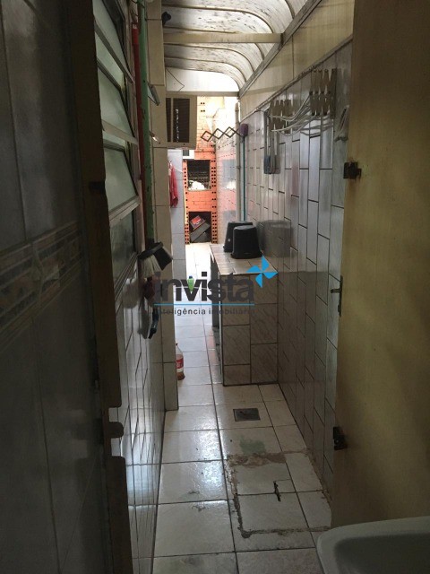 Casa à venda com 2 quartos, 88m² - Foto 10