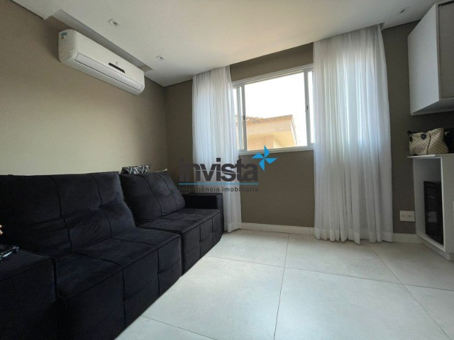 Casa à venda com 2 quartos, 125m² - Foto 2
