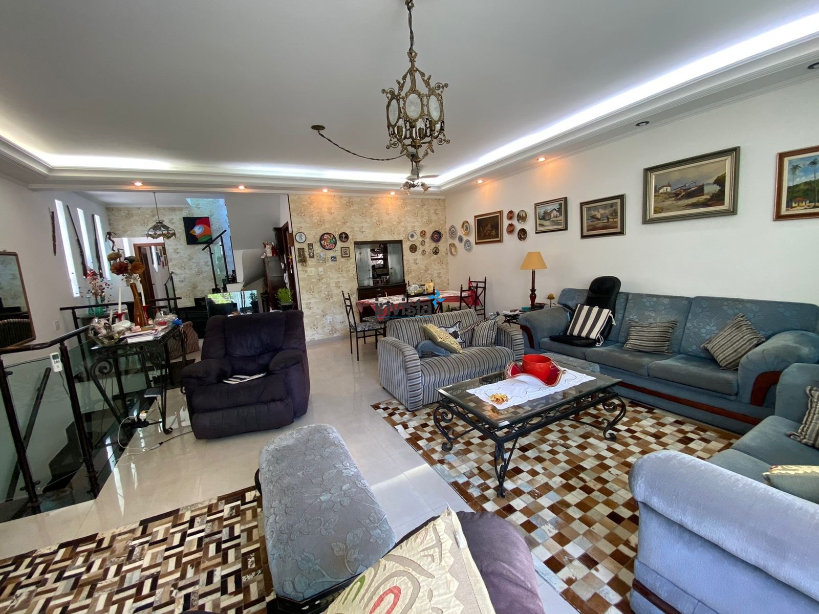Casa à venda com 3 quartos, 250m² - Foto 3
